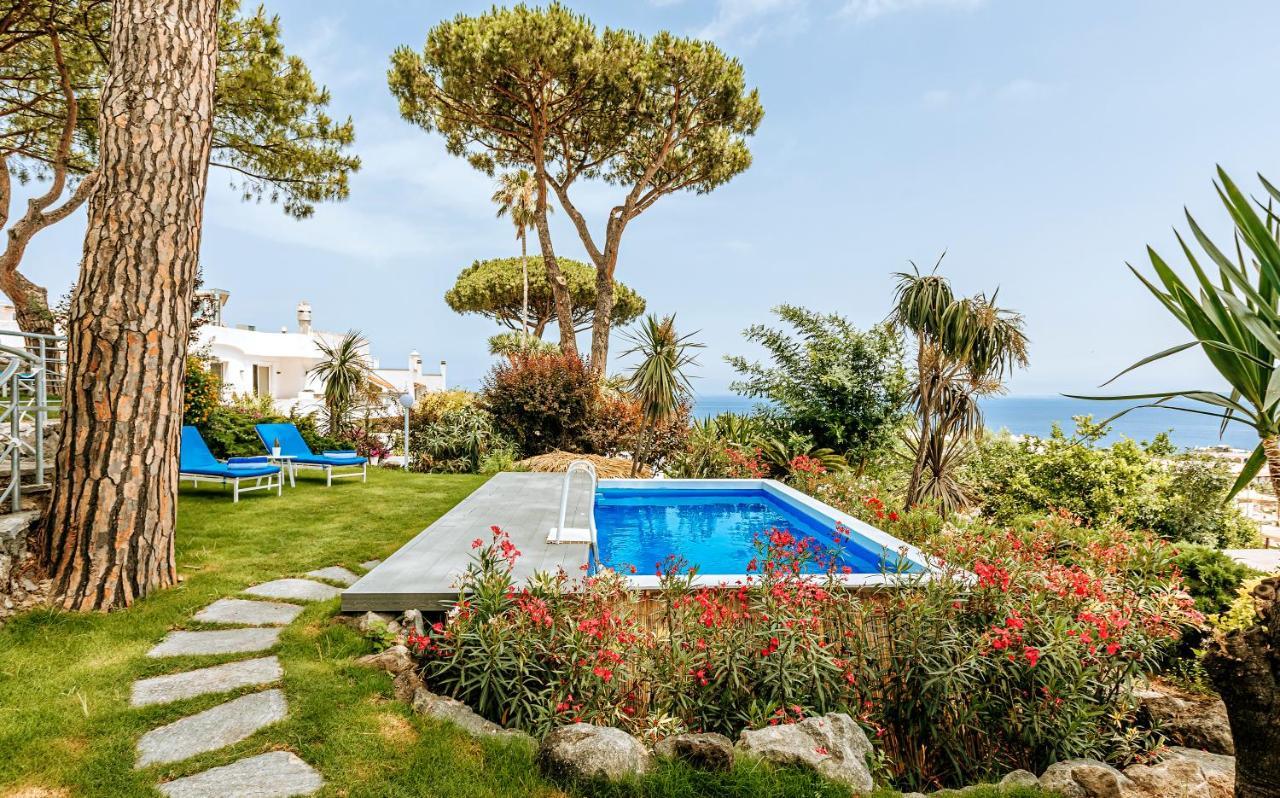 Villa Livia Ísquia Exterior foto